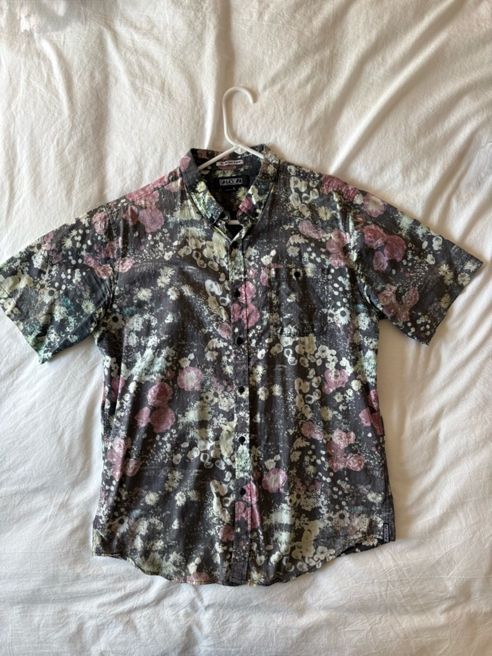 Ezekiel Black Floral Short-Sleeve Button-Down Shirt
